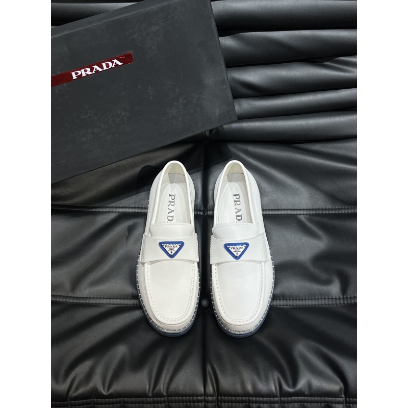 Pra*a casual shoes